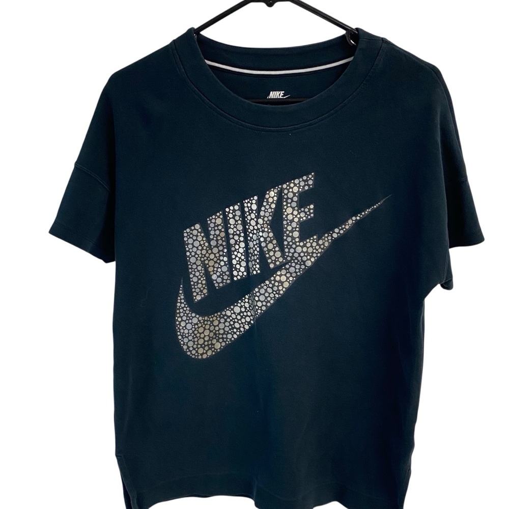 Nike Black Tee with Metallic Logo Heavyweight Tshirt Casual Sporty Athletic Med‎